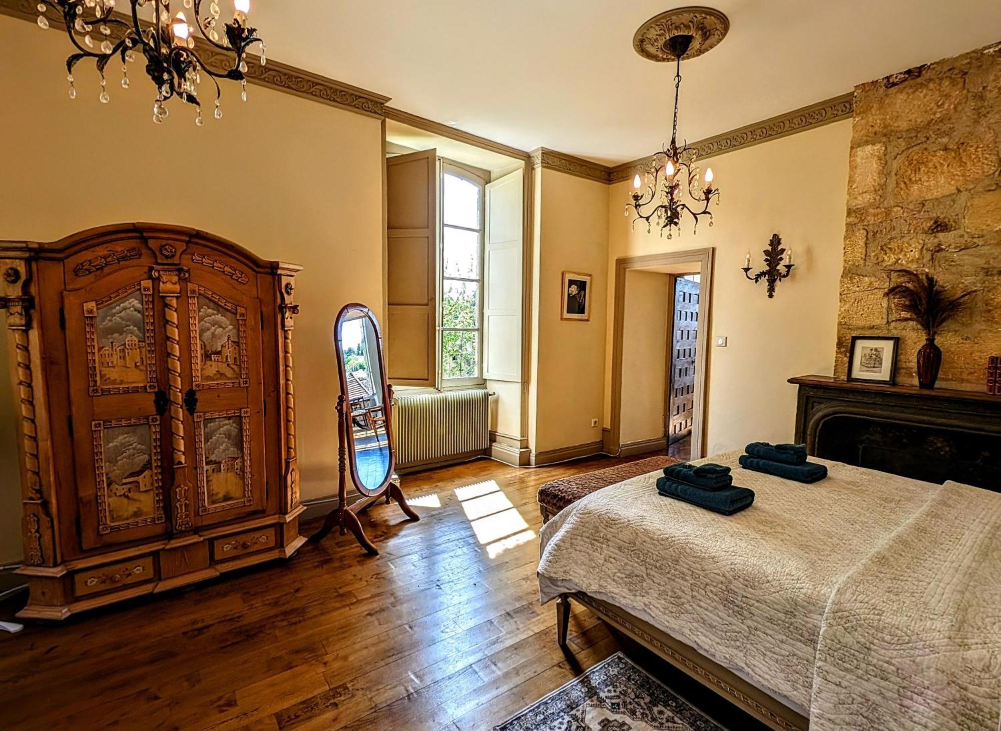 Centrally Located Sarlat Apartment With Medieval Town Views Esterno foto
